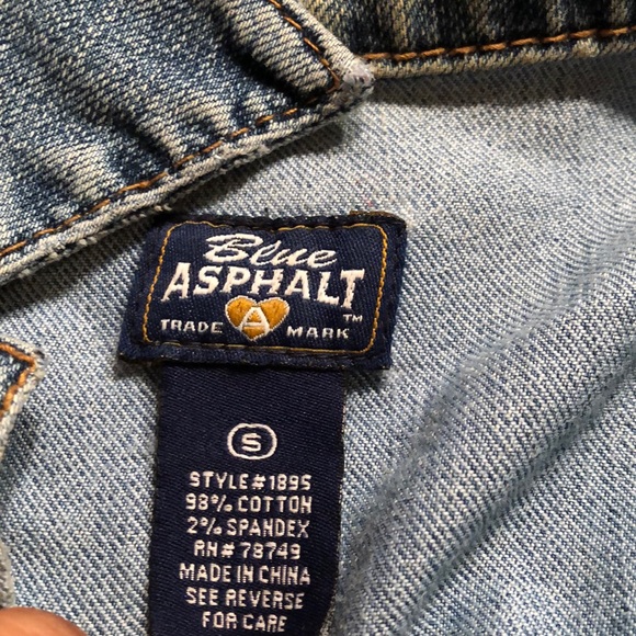 Cropped jean jacket - Picture 3 of 3